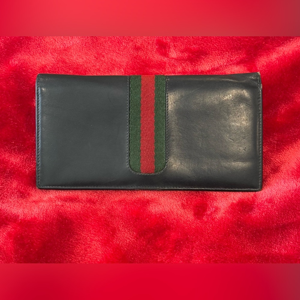 Gucci Authentic Vintage Bifold Long Leather Wallet